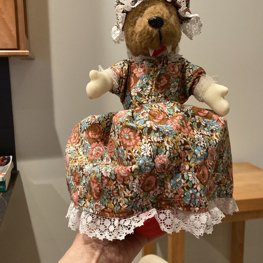 Little Red Riding Hood Doll - Picture 5 of 6